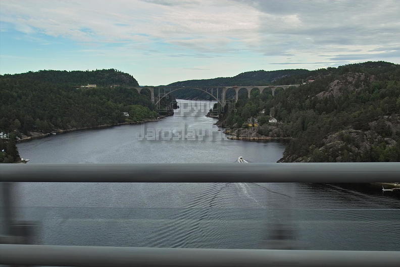 IMG23798 most pres Singlefjorden _puvodni silnice E6_.jpg